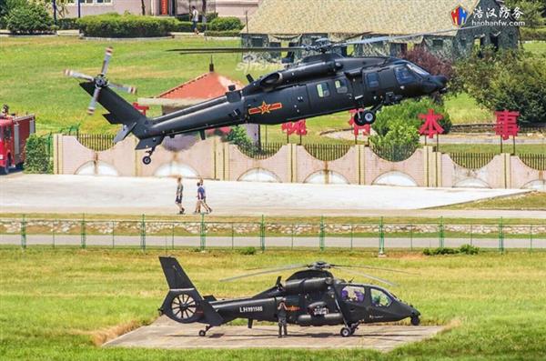 Trực thăng Black Hawk bay rợp trời Trung Quốc, chuyện gì đang xảy ra?