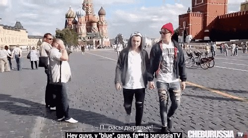 Clip gây sốc: Phản ứng gay gắt của người Nga khi thấy 1 cặp đồng tính trên phố