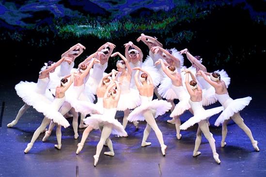 Công diễn hai vở ballet kinh điển Nga ở Việt Nam