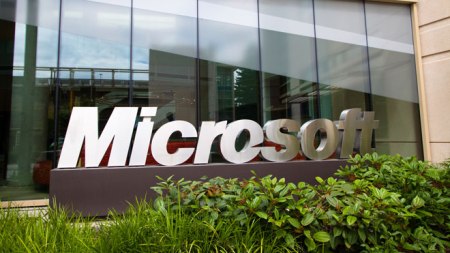Microsoft bị điều tra hối lộ tại Pakistan và Nga