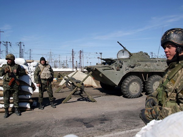 Pháo kích và không kích dữ dội tại miền Đông Ukraine (video)