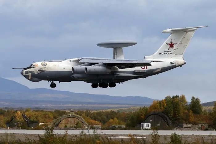 Hàng chục 'radar bay' A-50U Nga xuất hiện gần biên giới Ukraine?