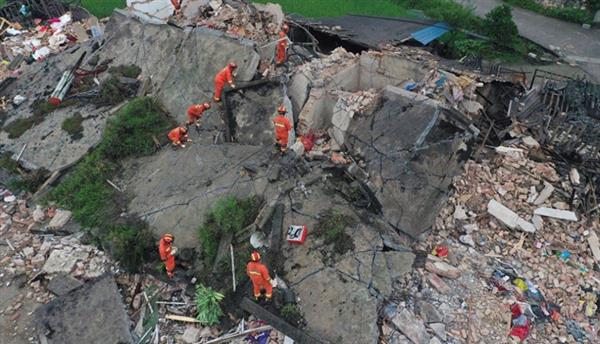 Ảnh: Hiện trường vụ động đất ở Tứ Xuyên làm gần 150 người thương vong