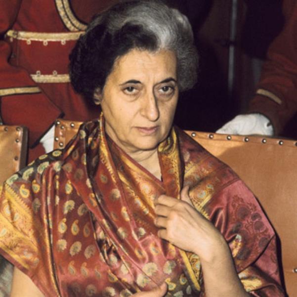 Vụ ám sát kinh hoàng nữ Thủ tướng Ấn Độ không thích mặc áo chống đạn