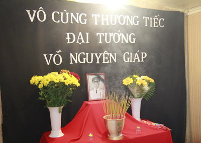 Cộng đồng người Việt tại Volgagrad làm Lễ dâng hương Đại tướng Võ Nguyên Giáp