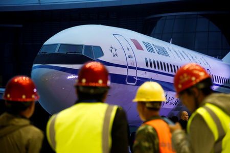 Trung Quốc yêu cầu ngừng sử dụng Boeing 737 Max giống loại vừa rơi ở Ethiopia