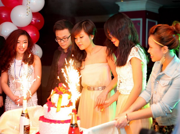 Valentine ấm áp trong tiết trời lạnh Moscow