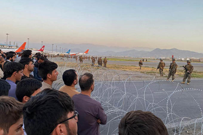 Nhiều nước gấp rút sơ tán người khỏi Afghanistan, Nga cũng đổi ý