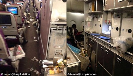 Máy bay chở 378 người đi vào vùng nhiễu động, nhiều người bị thương