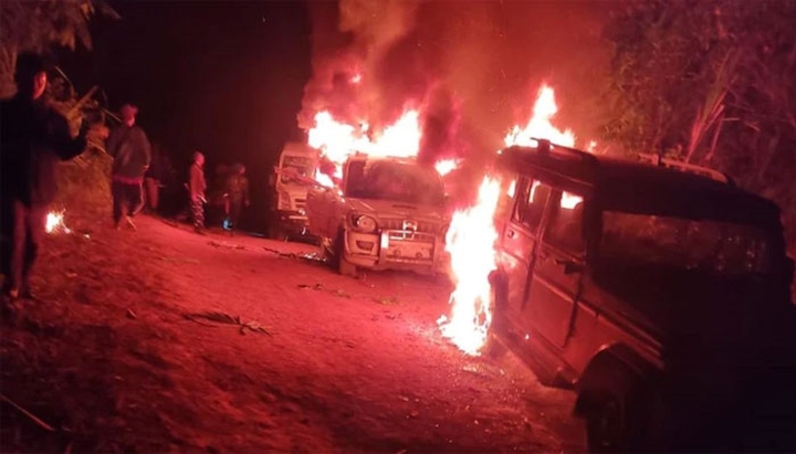 Binh sĩ giết nhầm 13 người, dân làng Ấn Độ nổi giận đốt xe quân sự