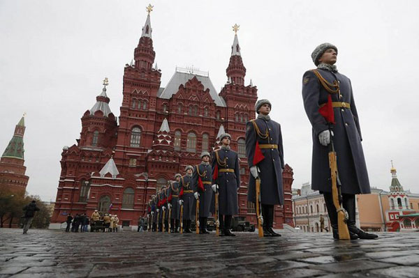 Dàn khí tài hùng hậu Nga sẵn sàng tái hiện lễ duyệt binh huyền thoại năm 1941