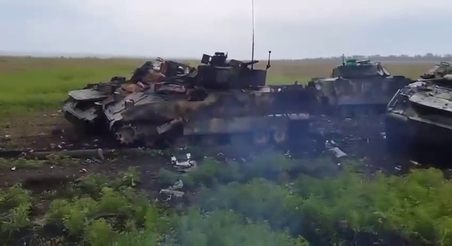 Nga tung video ''nghĩa địa'' xe chiến đấu bộ binh Mỹ viện trợ cho Ukraine