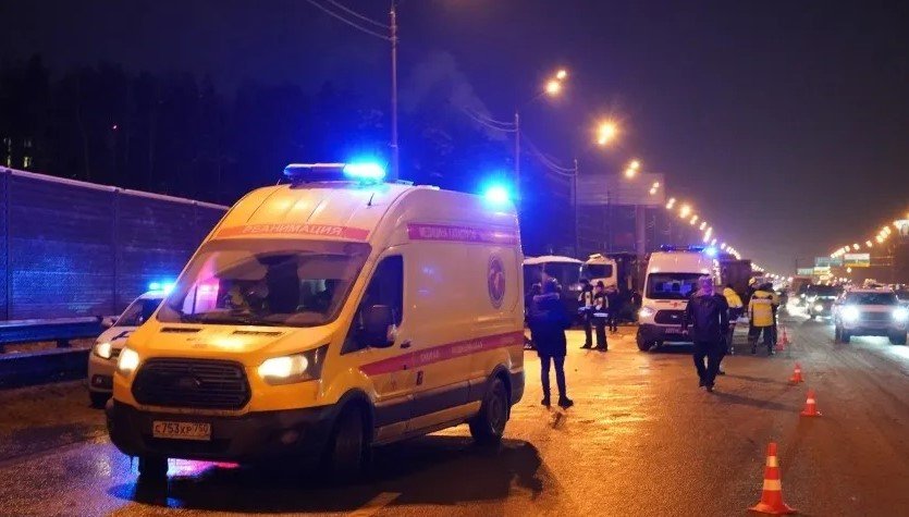 Nga: Tuyết rơi đầu mùa, 50 xe hơi đâm dồn toa ở Mátxcơva