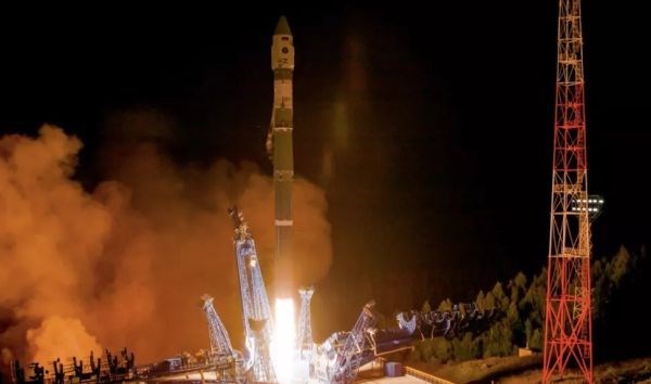 Nga phóng tên lửa Soyuz mang theo vệ tinh quân sự vào không gian