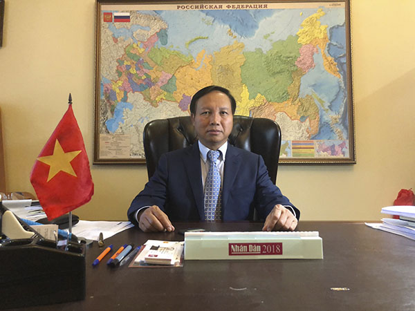 Đại sứ Việt Nam tại Liên Bang Nga Ngô Đức Mạnh trả lời phỏng vấn báo ''Luận chứng và sự kiện''
