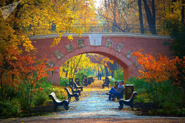 Sputniknews: Mùa thu vàng lãng mạn ở Moskva