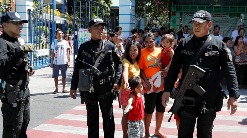 Nổ súng ở khu bầu Tổng thống Philippines, 3 người chết