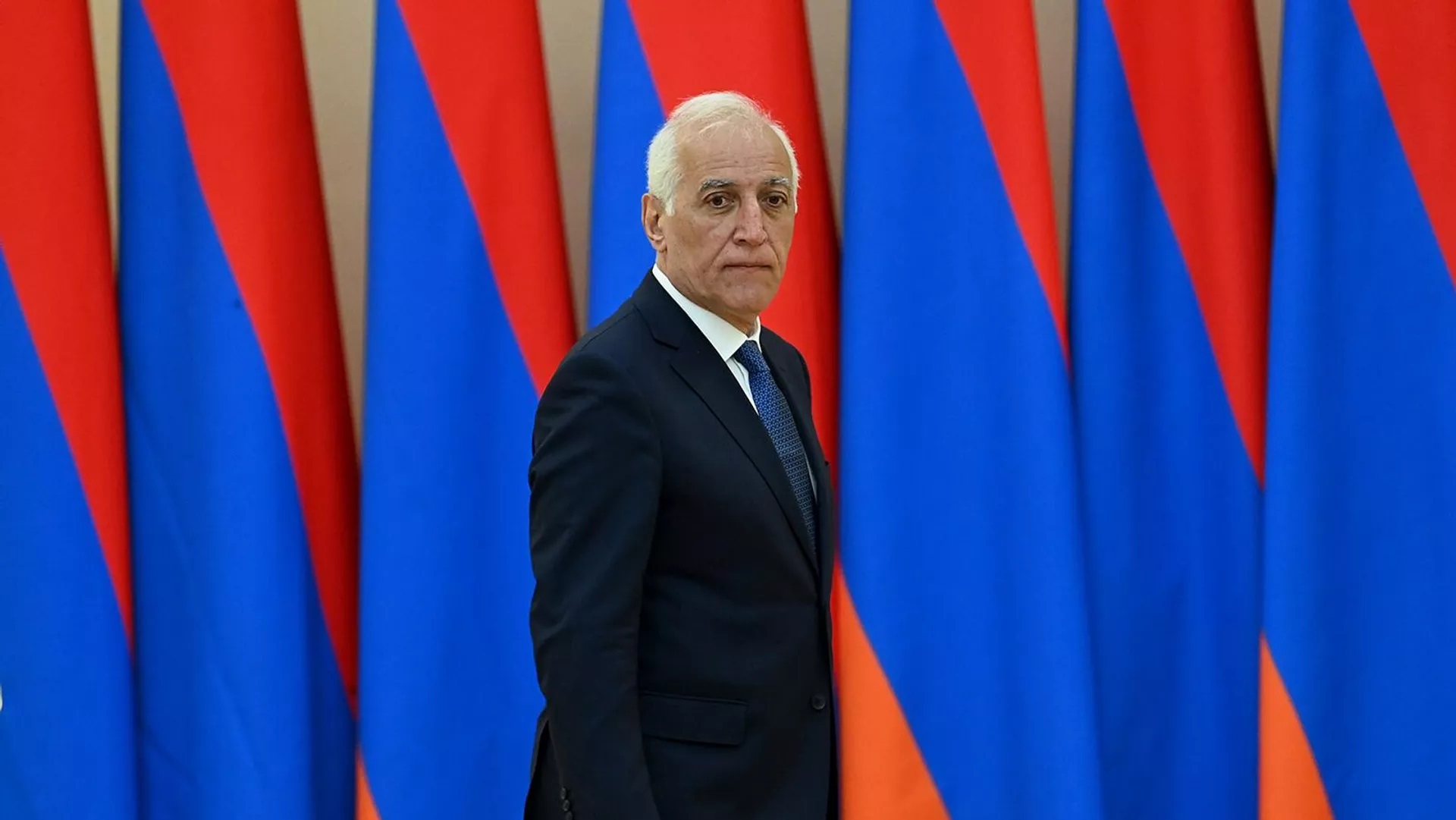 Tổng thống Armenia ký luật quốc hữu hóa 