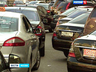 Thu phí đỗ xe trên đường trong khu vực trung tâm Moskva