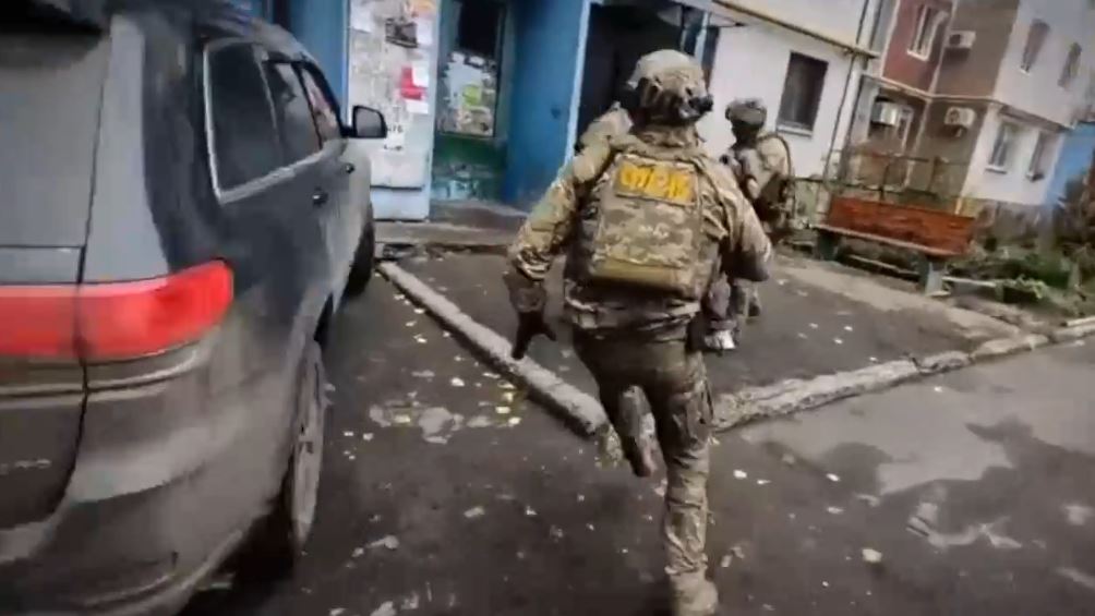 Nga phá âm mưu dùng phụ nữ ảo dụ dỗ để ám sát sĩ quan cấp cao bằng vũ khí hóa học