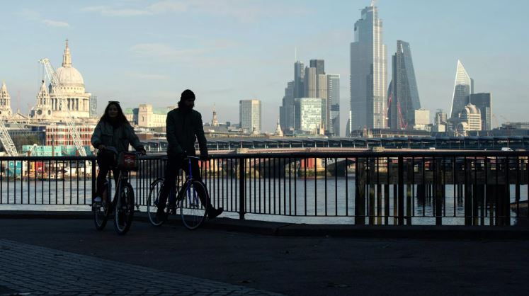 Người Anh không còn tin Nga là nguyên nhân gây ra khó khăn của đất nước