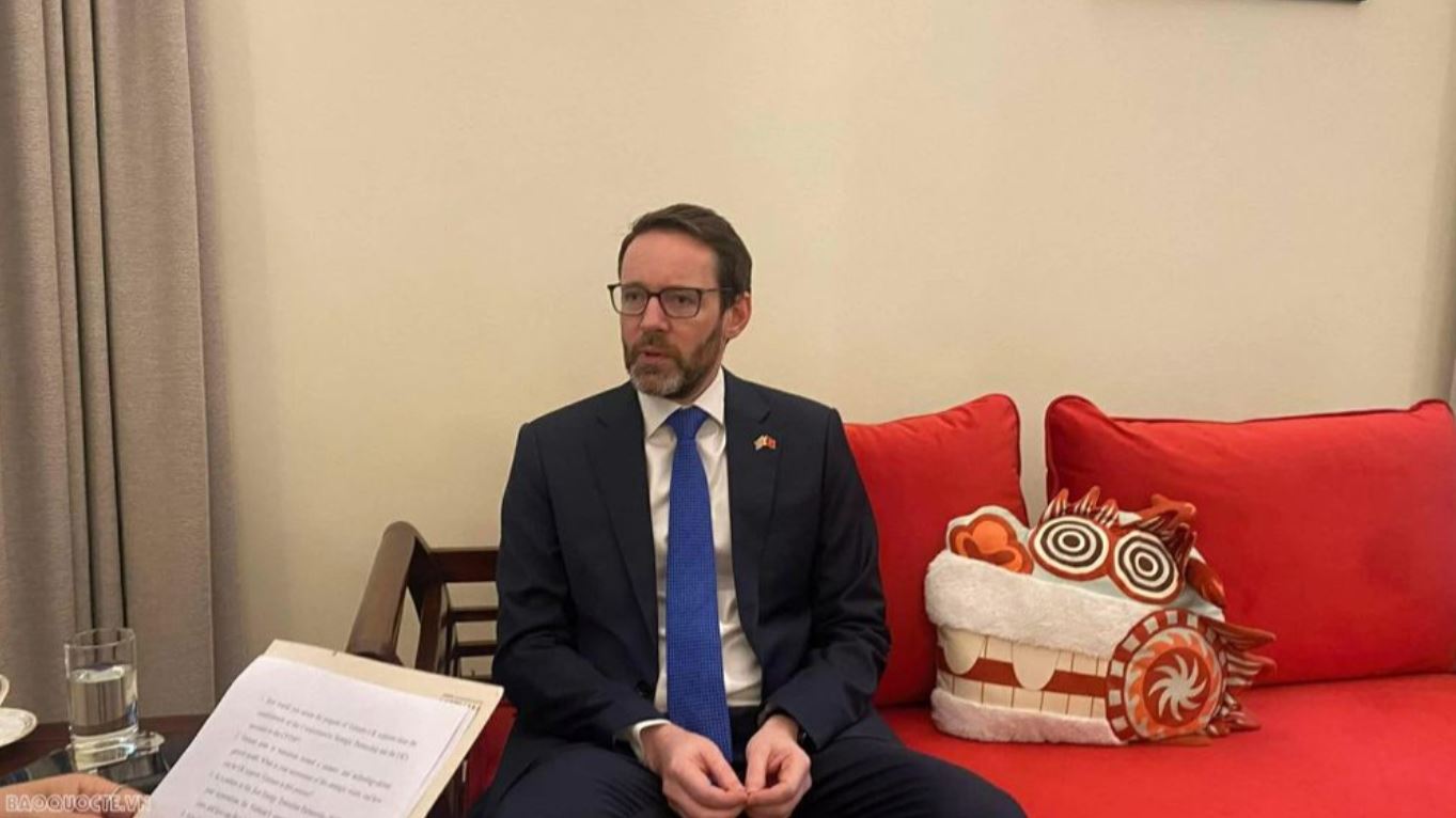 Đại sứ Anh: Ấm lòng trước tinh thần nồng hậu và không khí Tết đặc biệt của Việt Nam