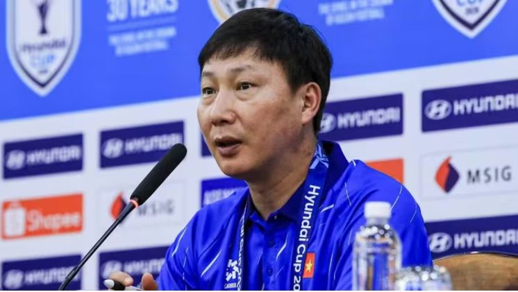 Huấn luyện viên Kim Sang Sik: Đội tuyển Việt Nam quyết tâm nối dài mạch bất bại