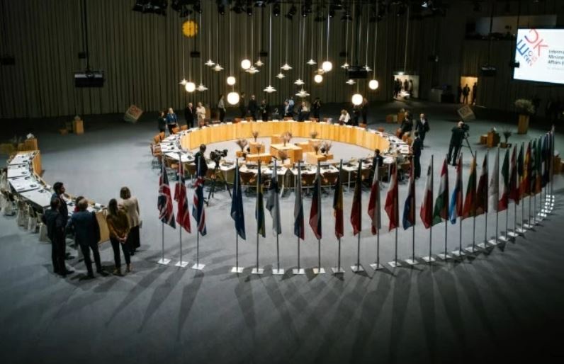 Lo Mỹ-Nga 'bắt tay sau lưng' trong các cuộc hòa đàm về Ukraine, nhiều nước châu Âu thúc đẩy bước đi chưa từng có