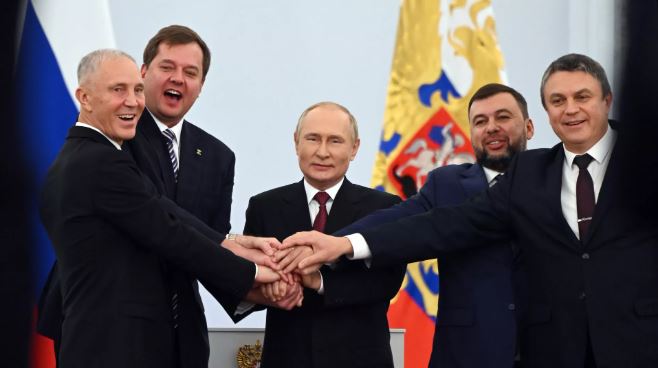 Ba năm cùng nhau: 30 tháng 9 - Ngày Thống nhất các khu vực mới với Liên Bang Nga