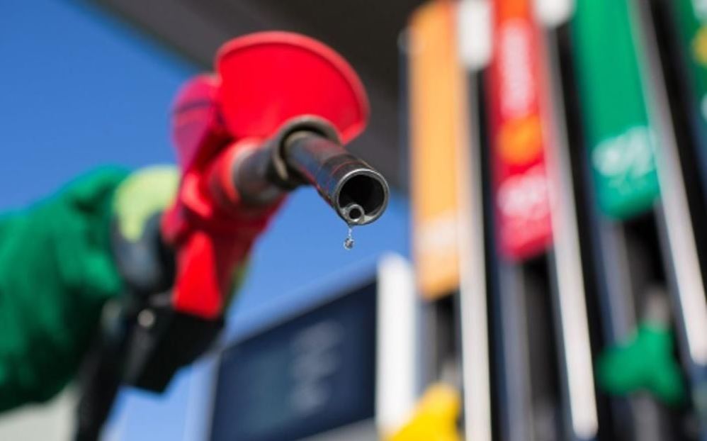 Vì sao giá dầu đột nhiên giảm mạnh sau khi tăng vọt do căng thẳng ở Trung Đông?