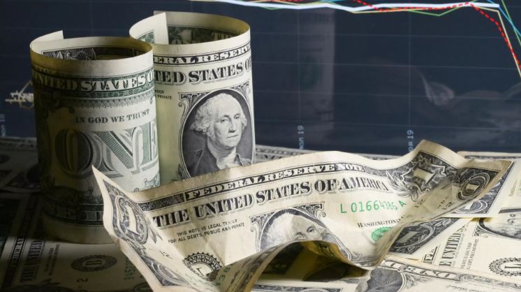 Đồng đô la Mỹ có hiệu suất kém nhất trong số các đồng tiền chính toàn cầu trong năm 2025