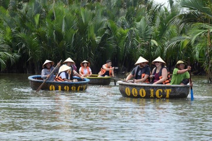 Đà Nẵng tăng tốc hút khách quốc tế, mở lại loạt đường bay Nga và CIS