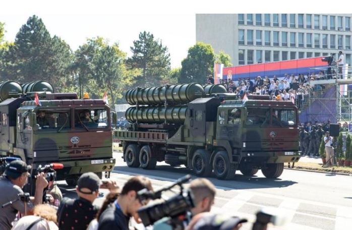 Thông điệp chiến lược từ cuộc duyệt binh lớn của Serbia