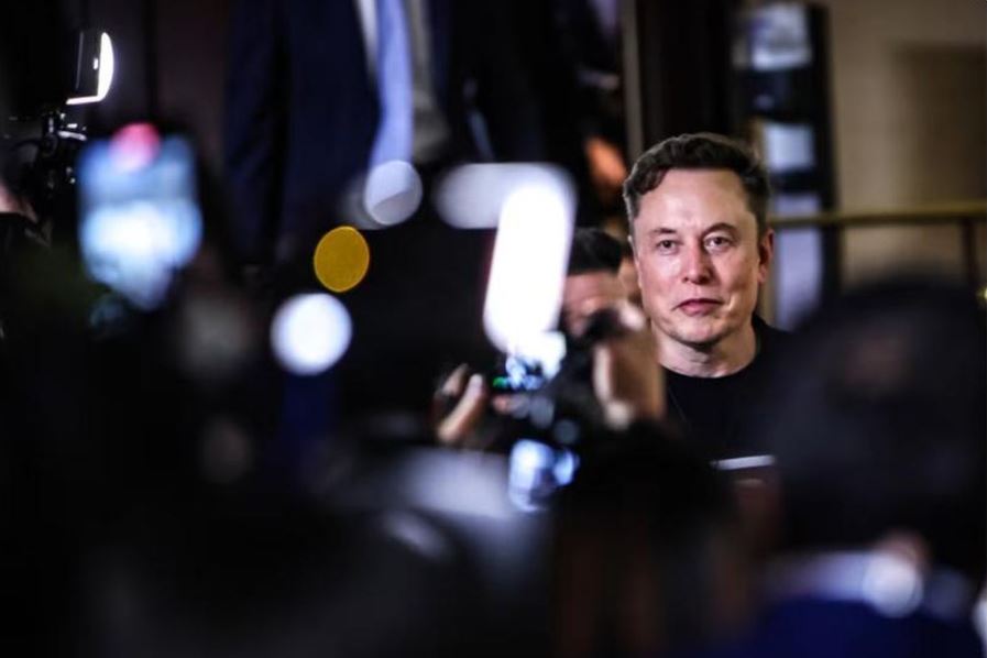 Ông Trump ra đòn với 'trọng tài' Phố Wall: Elon Musk hưởng lợi lớn