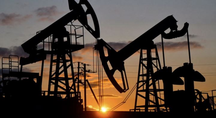 Tổng thống Trump không nhượng bộ Iran, giá dầu Brent chạm ngưỡng khó tin