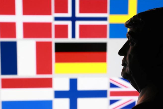 Ngoại trưởng Hà Lan gọi đòn thuế của ông Trump là 'tống tiền', EU họp khẩn