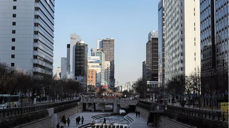 Người dân Hàn Quốc kêu gọi mua dầu của Nga