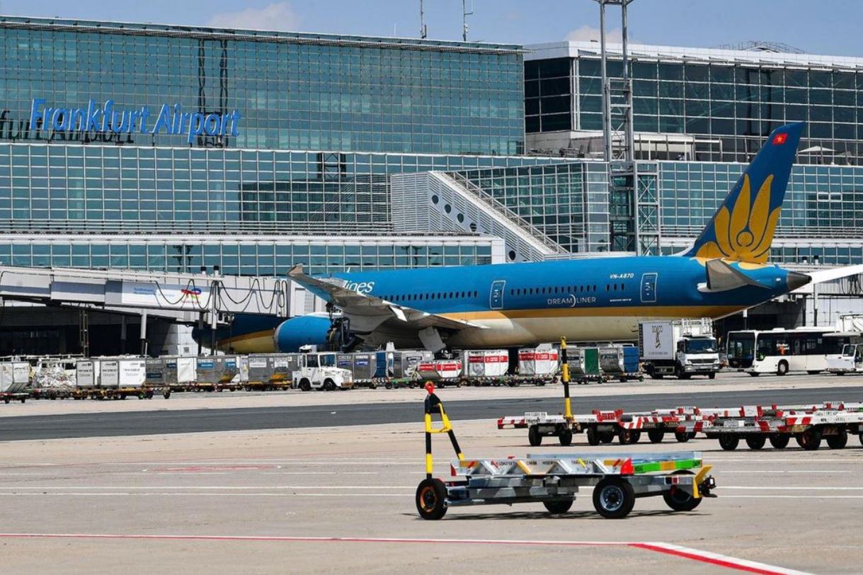 Trung Đông bất ổn, khách Việt bay châu Âu còn lựa chọn nào?