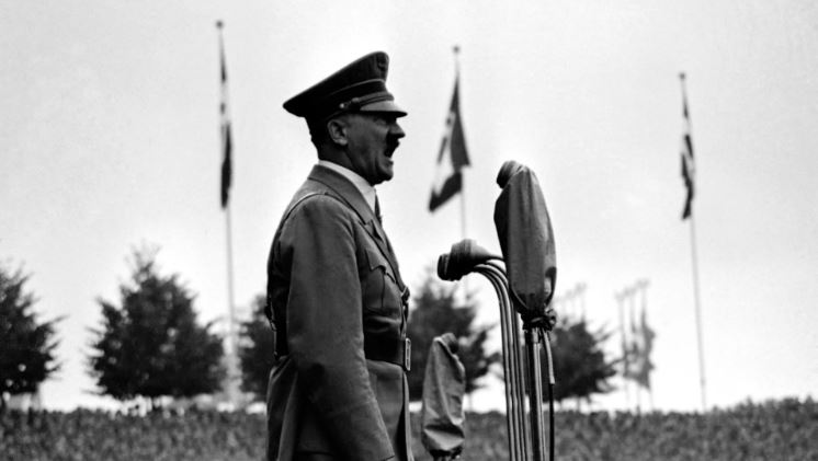 FSB giải mật tài liệu về vụ tự sát của Hitler