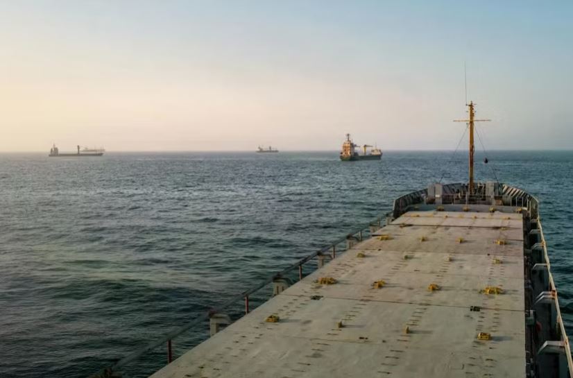 Mỹ - Iran đồng ý ngừng tấn công, khai thông eo biển chiến lược Hormuz