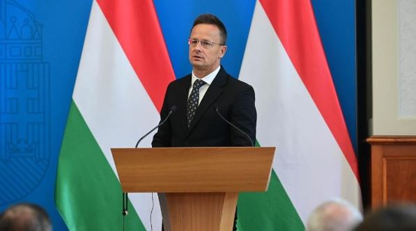 Hungary tìm cách tăng cường hợp tác kinh tế với Trung Quốc