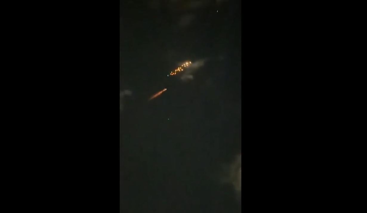 Tên lửa Iran tách nhiều đầu đạn, trút 'mưa hỏa lực' xuống Israel