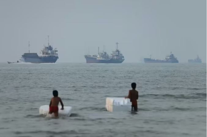 Iran lại tuyên bố đóng eo biển Hormuz, cảnh báo tung đòn đáp trả khốc liệt