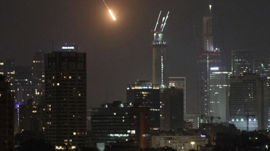 Iran đẩy mạnh tấn công Israel, 2 nước Vùng Vịnh có thể sớm tham chiến