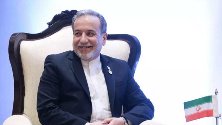 Phân tích của Sputnik: Ngoại trưởng Iran Araghchi cảnh báo tất cả những ai ủng hộ đồng USD