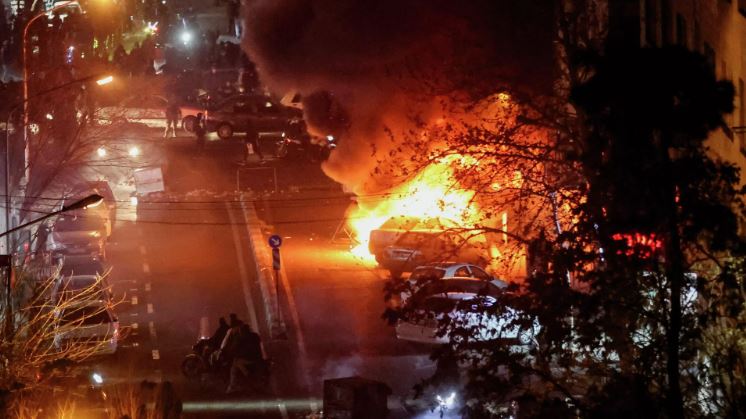 Những kẻ bạo loạn tại Iran được trả 3.500 USD cho một vụ giết người, 1.500 USD cho việc đốt xe