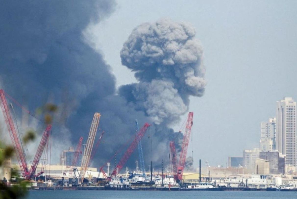 Iran tấn công trả đũa khắp Trung Đông, bắn tên lửa vào UAE, Qatar, Bahrain