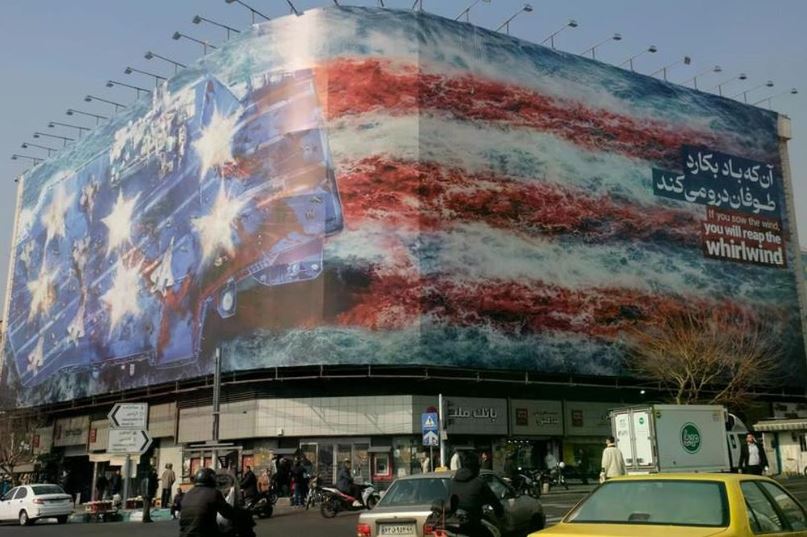 Iran tung biển quảng cáo đáng sợ cảnh báo nhóm tàu sân bay của Mỹ
