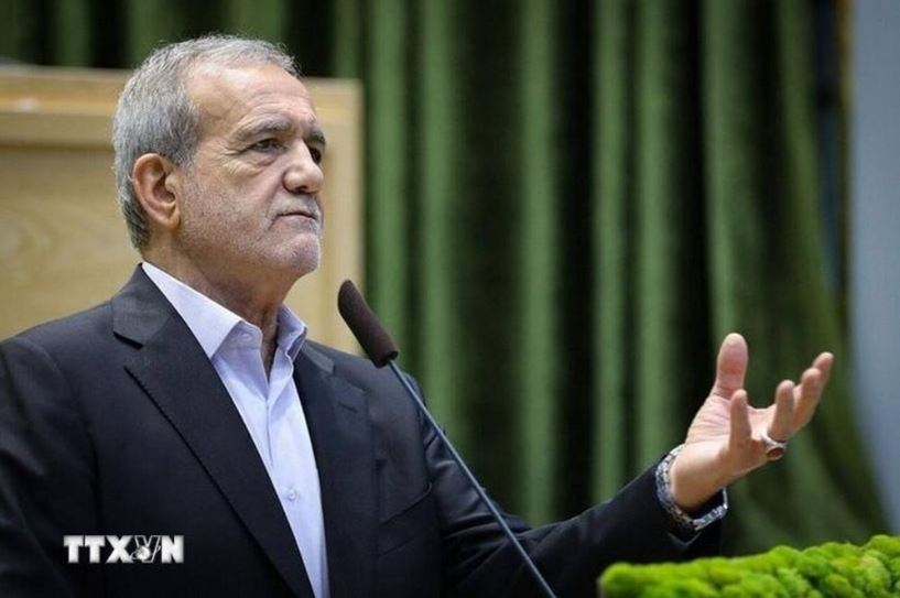 Iran chỉ trích việc Mỹ yêu cầu giao toàn bộ vật liệu hạt nhân đã làm giàu