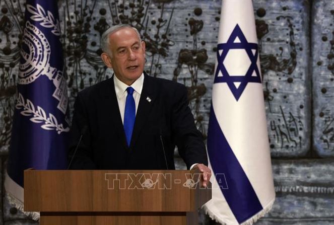 Israel tạm dừng tấn công các cơ sở năng lượng